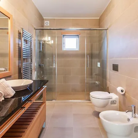 Ferrel Sleeps 6 Pool Wifi * 费雷尔